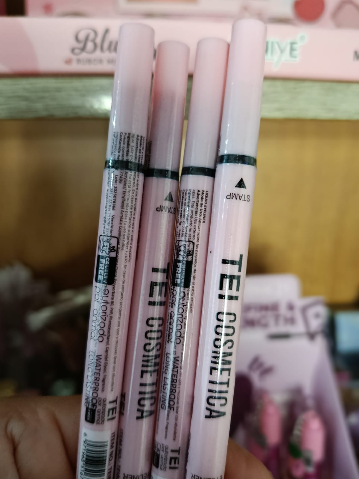 DELINEADOR DE OJOS EN FIBRA  CON SELLO